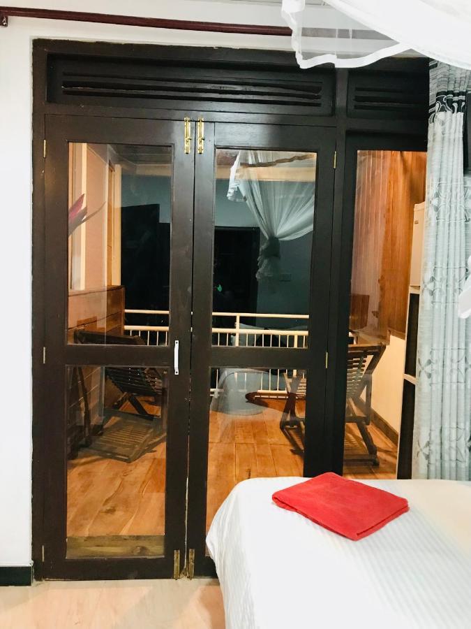 Hide View Hotel